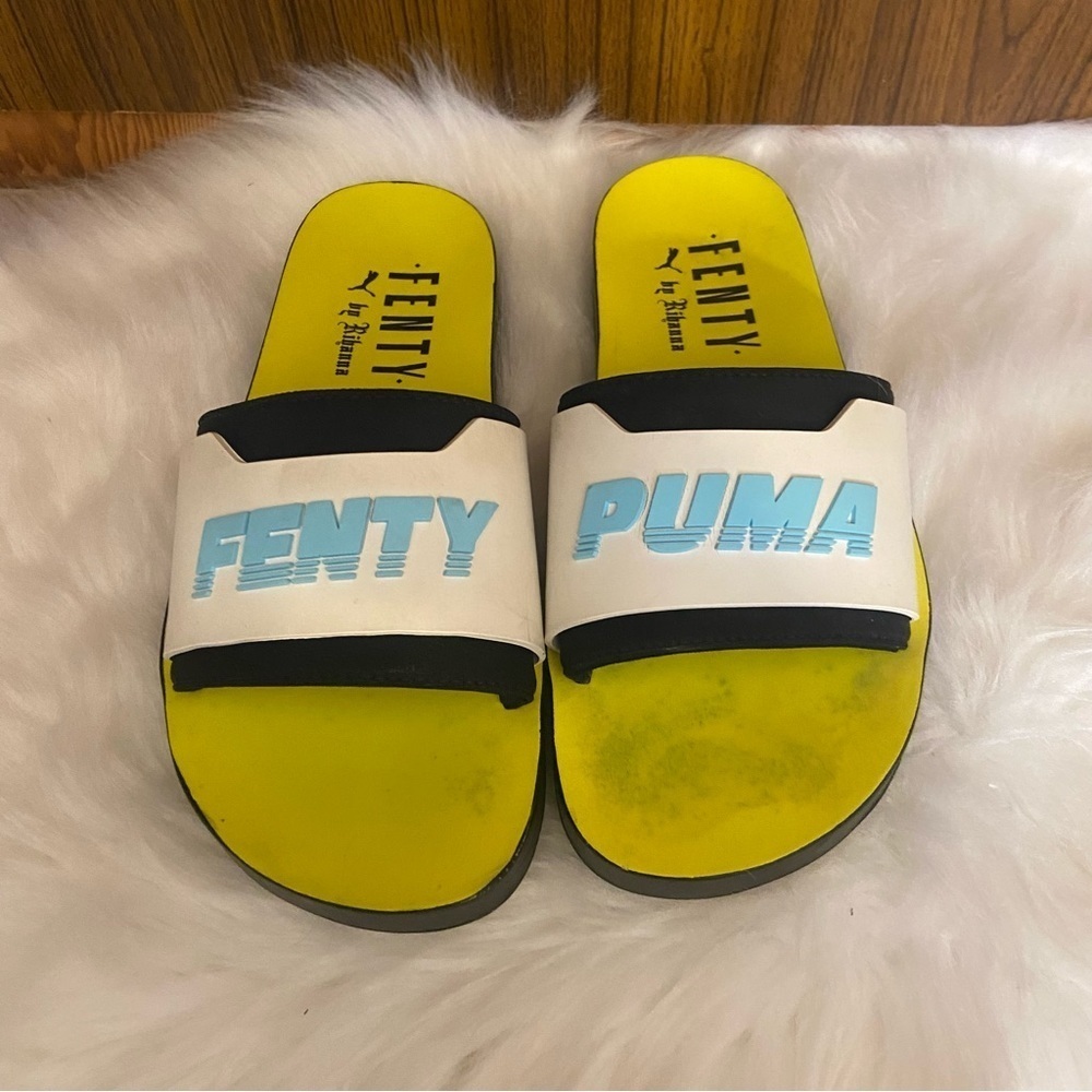 Puma x‎ Fenty Rhianna surf slides -men’s 5.5, women’s size  6.5